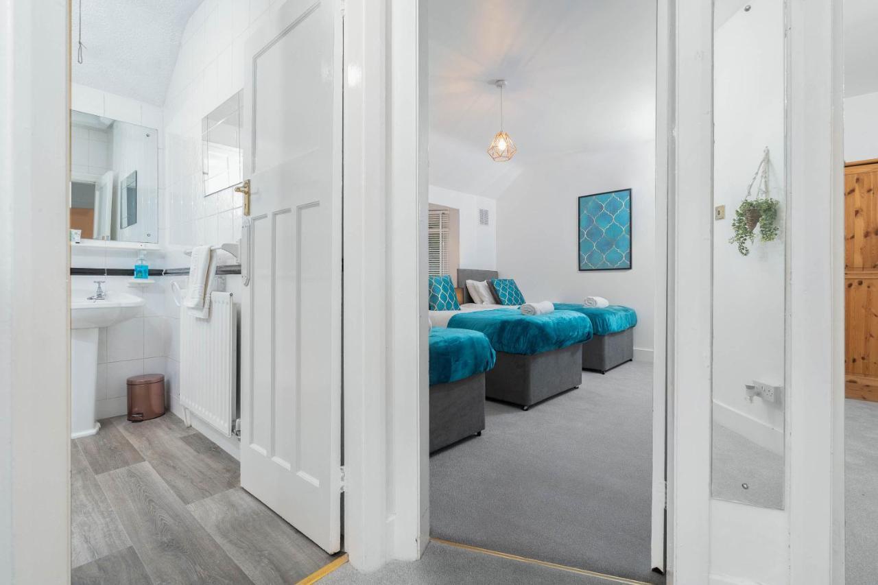 Large 4 Bedroom House - Top Rated - Off-Street Parking - Garden - Sleeps 9 - Contractors - Groups - Pool Table Northfield Экстерьер фото