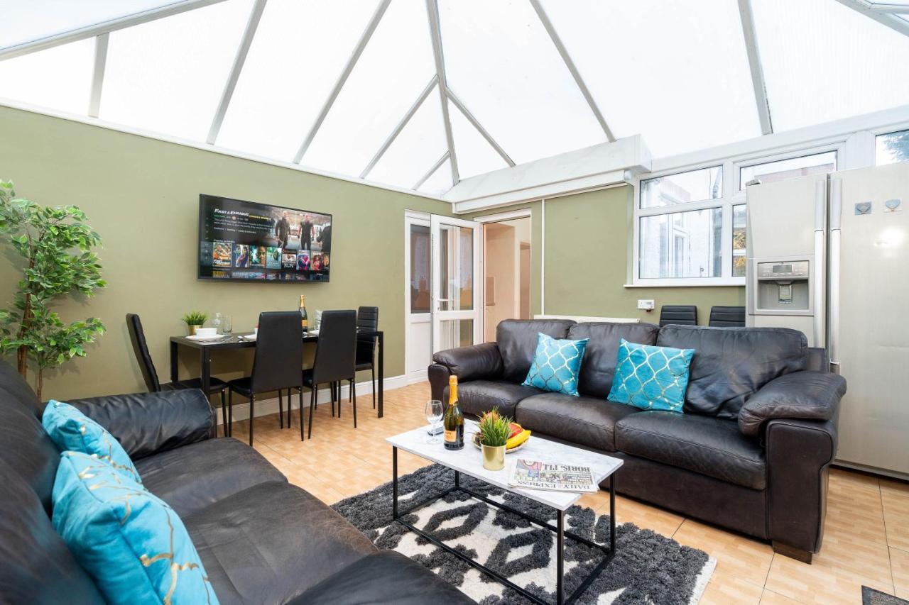 Large 4 Bedroom House - Top Rated - Off-Street Parking - Garden - Sleeps 9 - Contractors - Groups - Pool Table Northfield Экстерьер фото